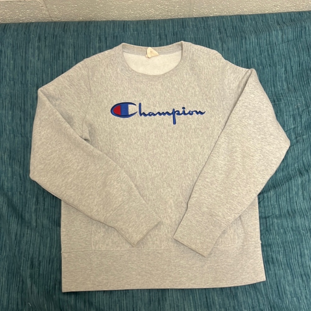 Women’s Champion Crewneck Sweater Size M